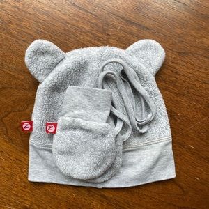 Zutano hat and mittens set